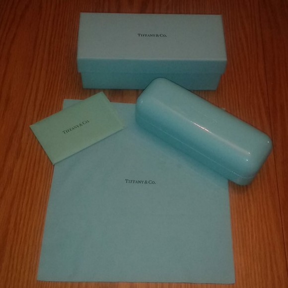 Tiffany & Co Accessories - Tiffany eyeglass case